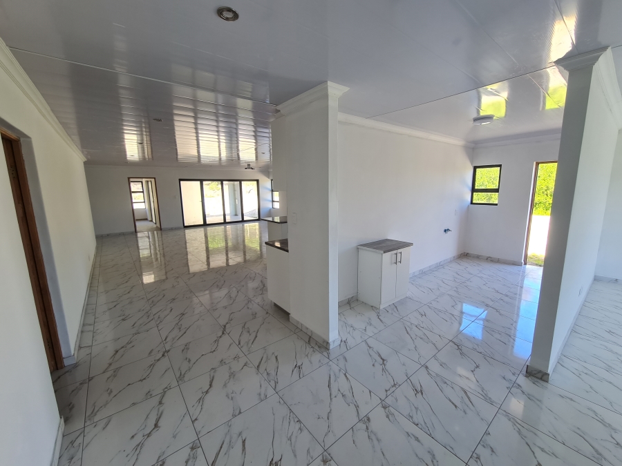 3 Bedroom Property for Sale in Paradise Beach Eastern Cape